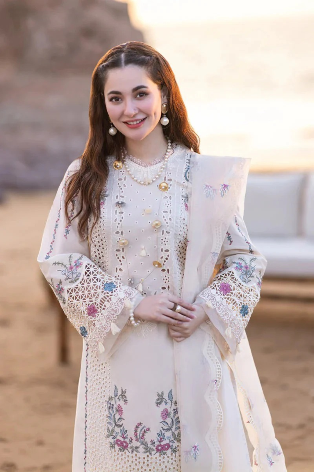 Qalamkar Off White Luxury Chikankari Embroidery Dress 3pc